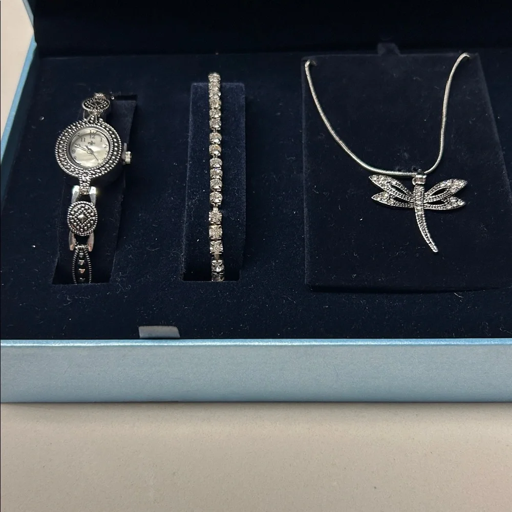 Bella & Rose Women's Watch Necklace and bracelet
